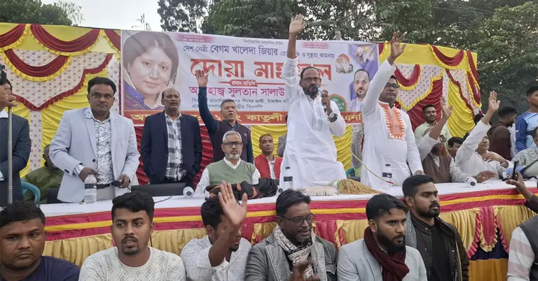 দোয়া মাহফিল অনুষ্ঠানে সুলতান সালাউদ্দিন টুকু